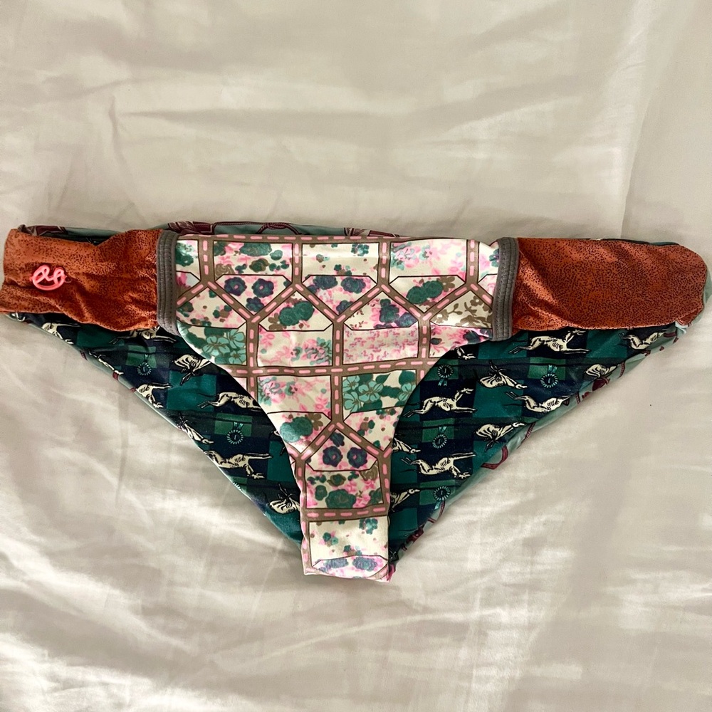 Maaji Reversible Bikini Bottoms - Size Small